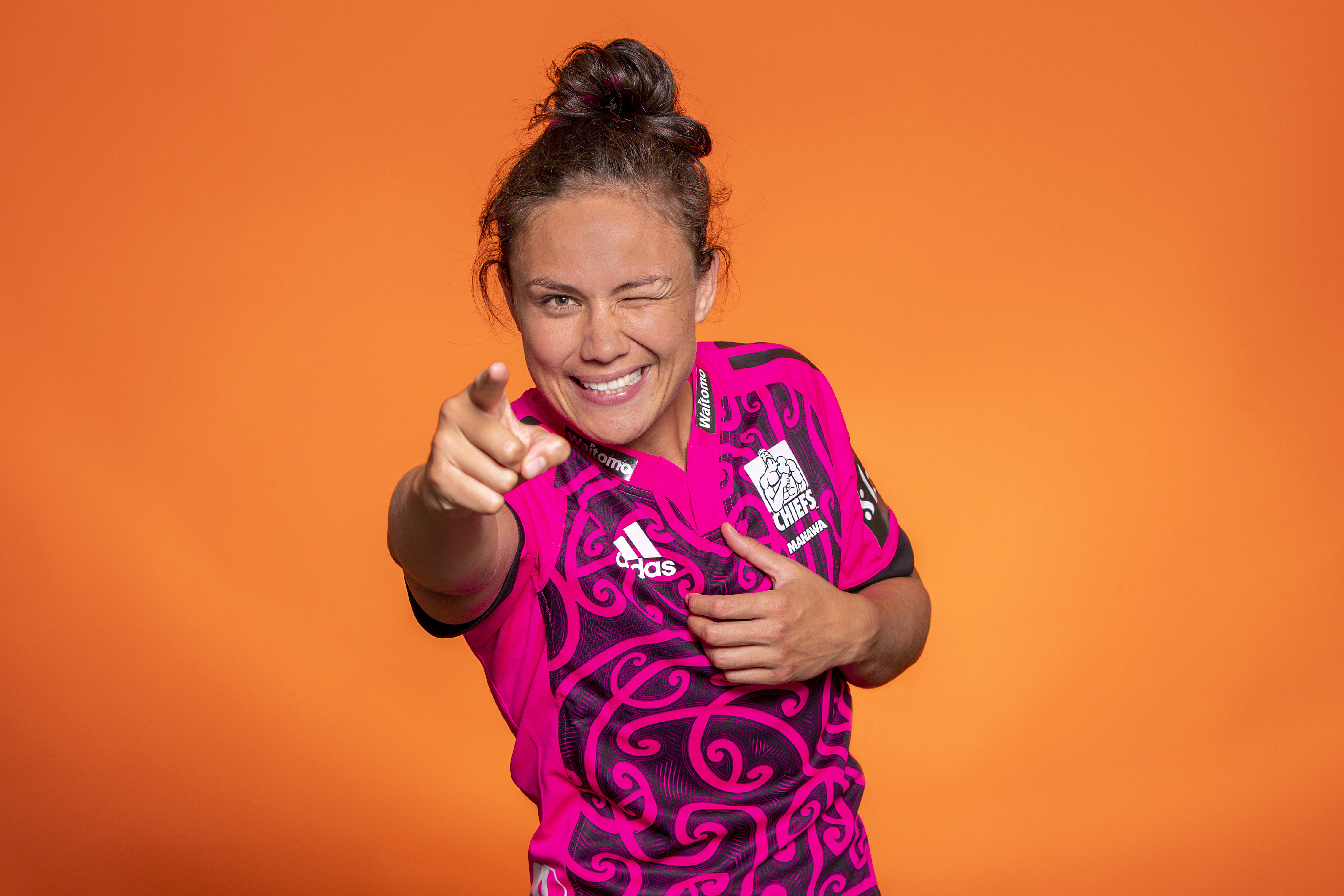 Arihiana Marino-Tauhinu of Chiefs Manawa warms up during the Super News  Photo - Getty Images