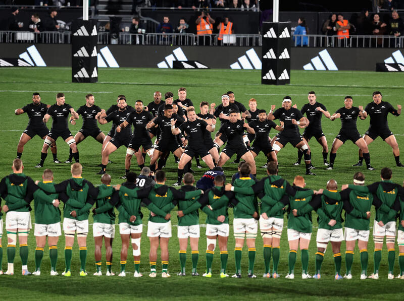 South Africa 18 New Zealand 20: All Blacks look well set to make